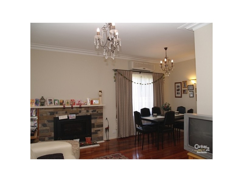 48 BARRY ROAD, Burwood East VIC 3151