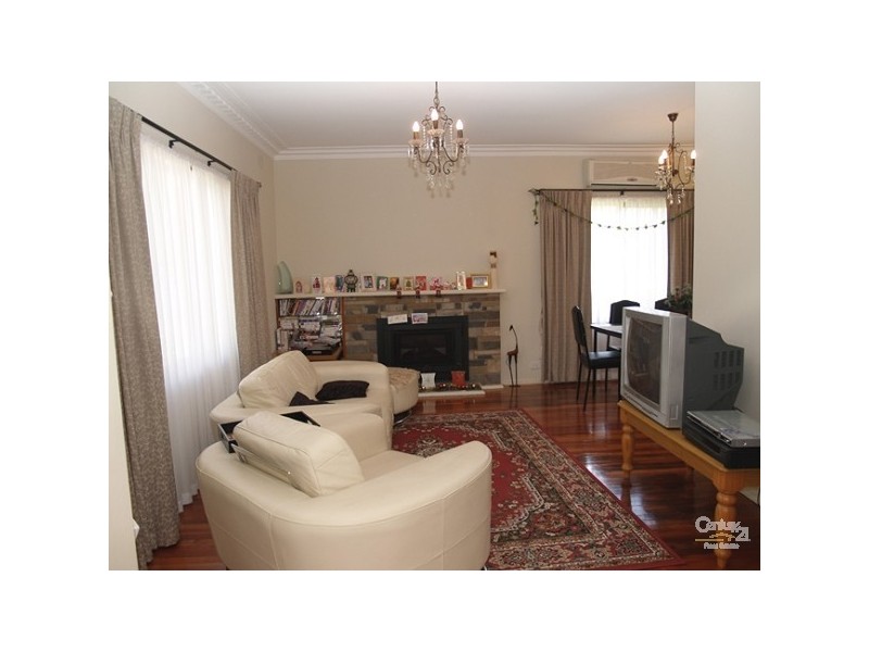 48 BARRY ROAD, Burwood East VIC 3151