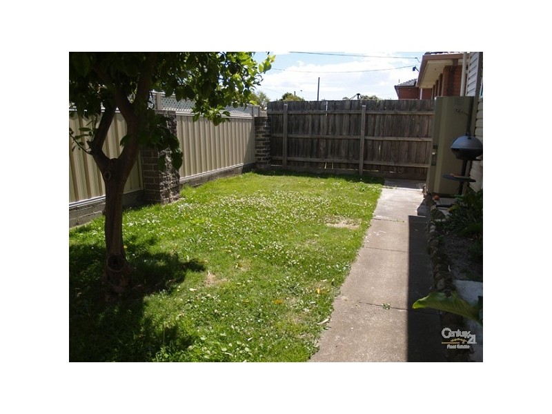 48 BARRY ROAD, Burwood East VIC 3151