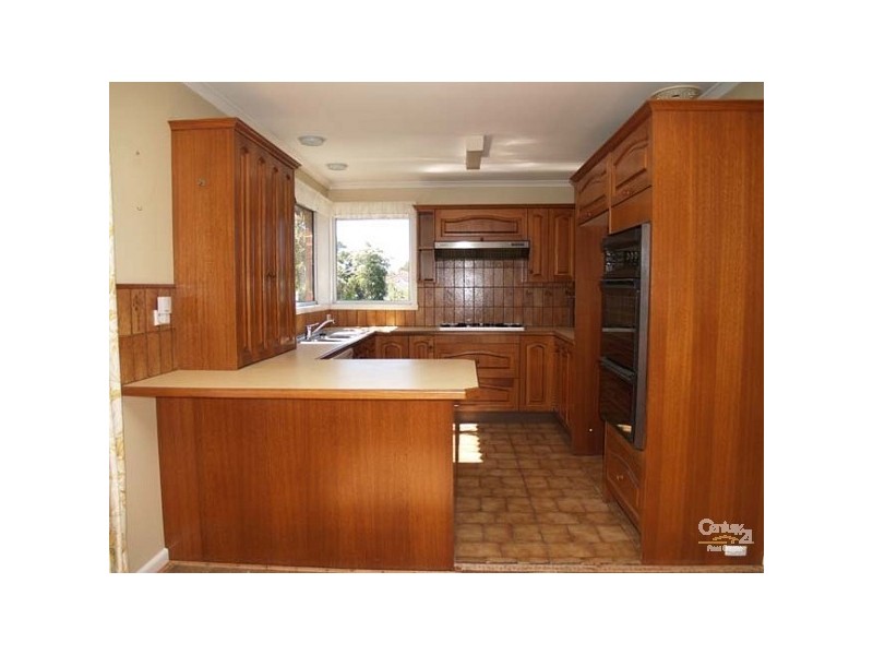 73 Wetherby Rd, Doncaster VIC 3108