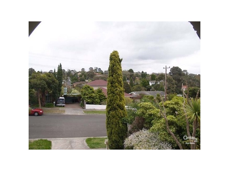 6 Sanders Road, Doncaster East VIC 3109