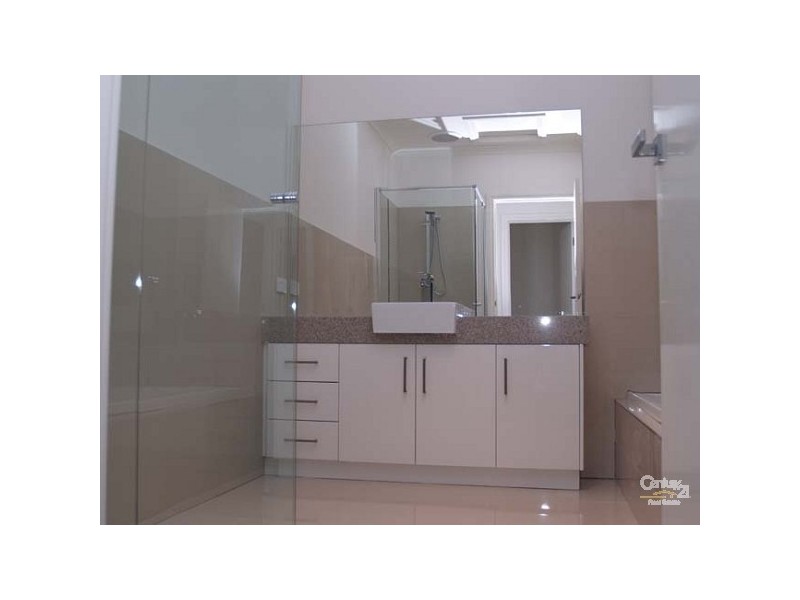 2/1056 Doncaster Road, Doncaster East VIC 3109