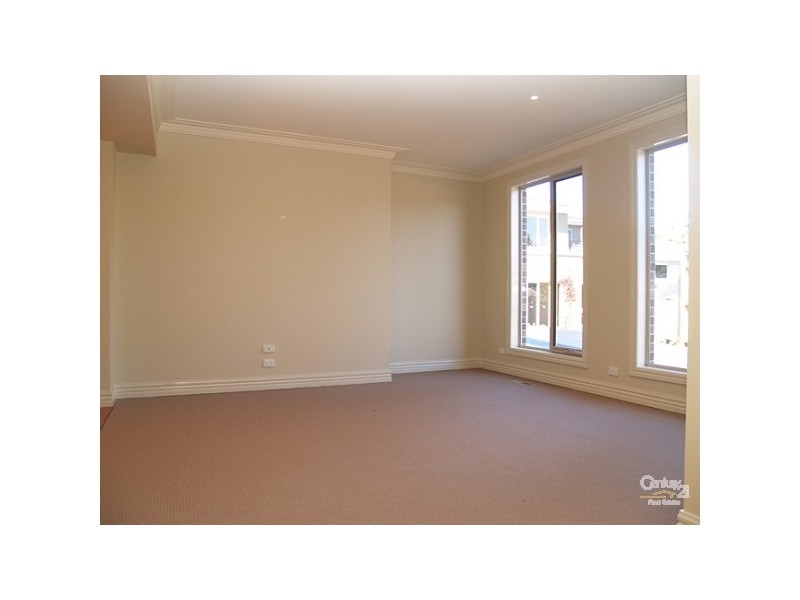 2/15 Browning Drive, Templestowe VIC 3106