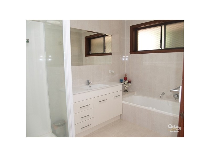 19 Montreal Drive, Doncaster East VIC 3109