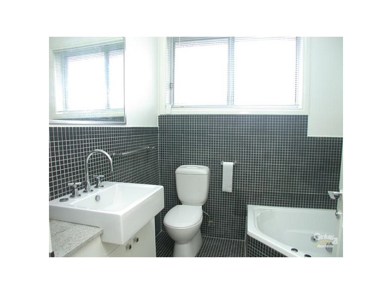 2/828  Doncaster Road, Doncaster VIC 3108