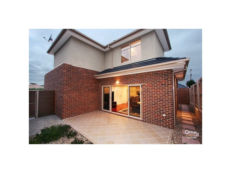 2/15 Beverley Street, Doncaster East VIC 3109