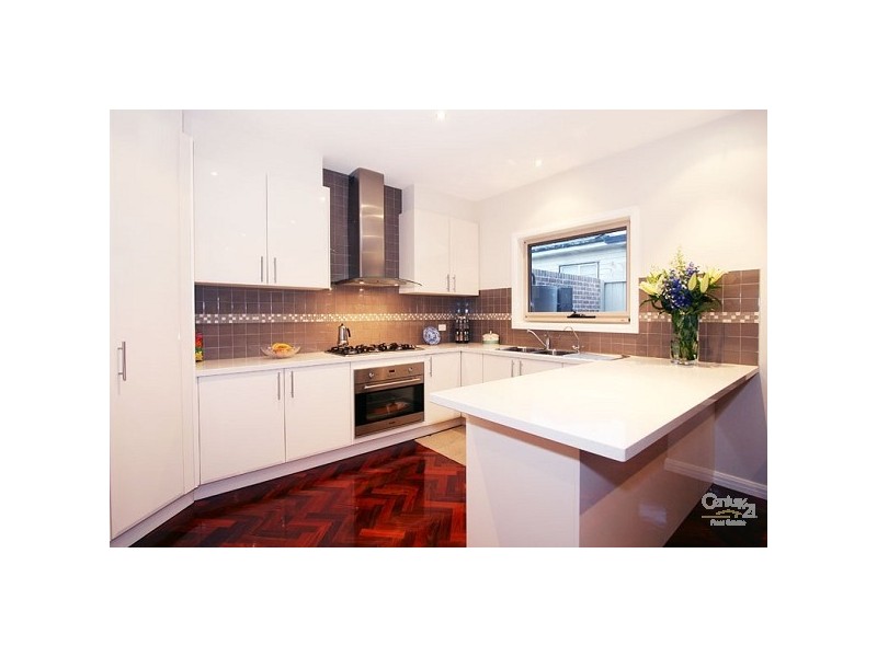 2/15 Beverley Street, Doncaster East VIC 3109