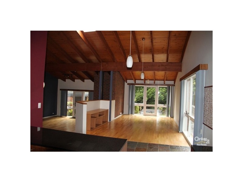 43 Shakespeare Drive, Templestowe VIC 3106