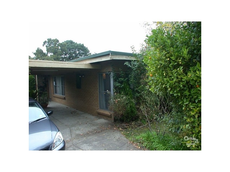 52 WHITTENS LANE, Doncaster VIC 3108