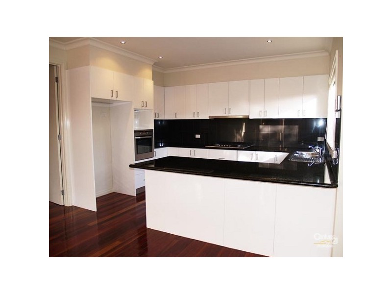 2/2B Minaki Avenue, Doncaster East VIC 3109