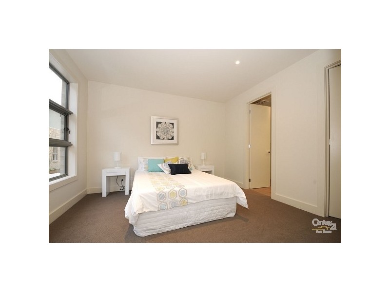 2/53-55 Williams Road, Blackburn VIC 3130