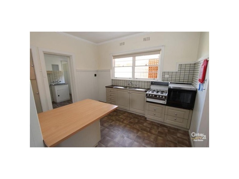 1/8 Sweyn Street, Balwyn North VIC 3104