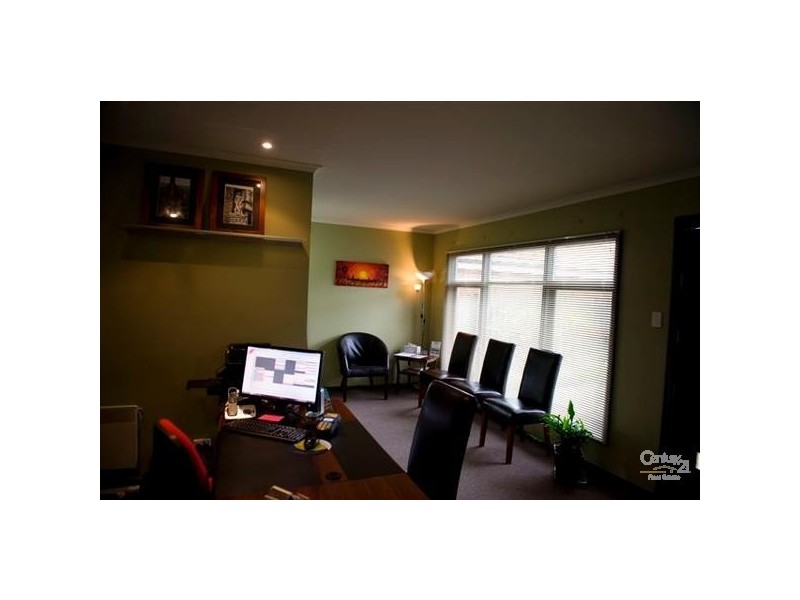 213 Whitehorse Road, Blackburn VIC 3130