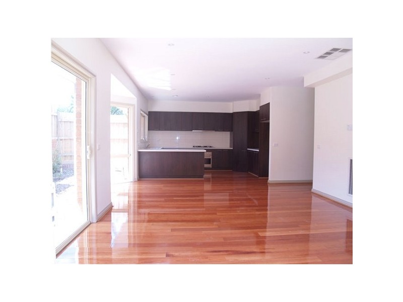 1/7 May Street, Doncaster East VIC 3109