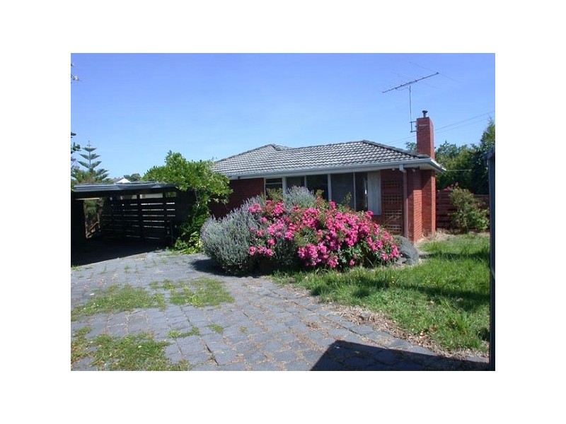 411 Manningham Rd, Doncaster VIC 3108