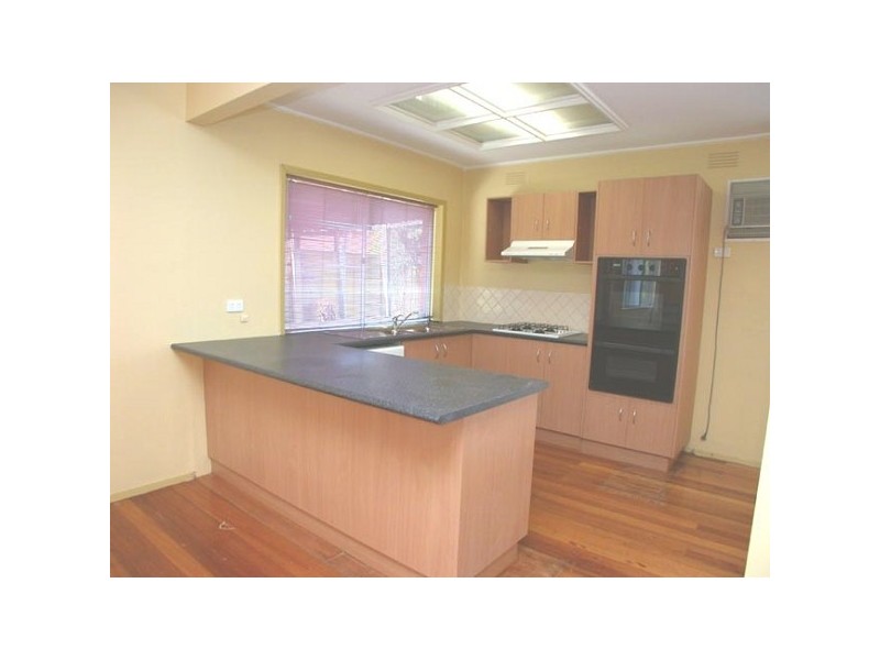 411 Manningham Rd, Doncaster VIC 3108