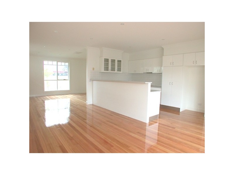 1/915 Doncaster Rd, Doncaster East VIC 3109