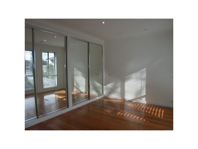 1/828 Doncaster Road, Doncaster VIC 3108