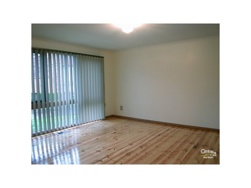 8/32 Ballamore Cres, Doncaster VIC 3108