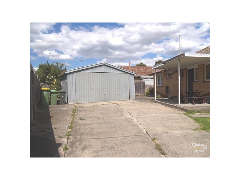 172 Dunne Street, Kingsbury VIC 3083