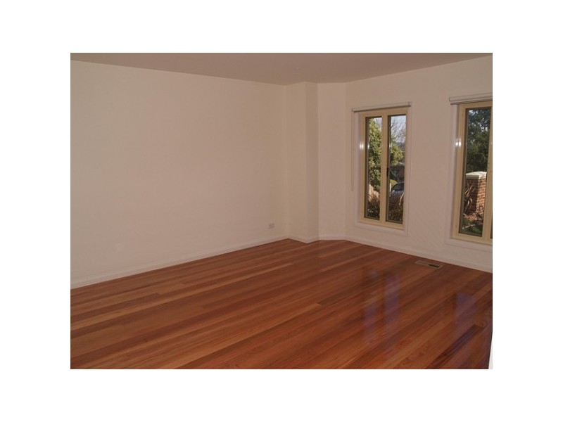 1/16 Morris Street, Doncaster VIC 3108