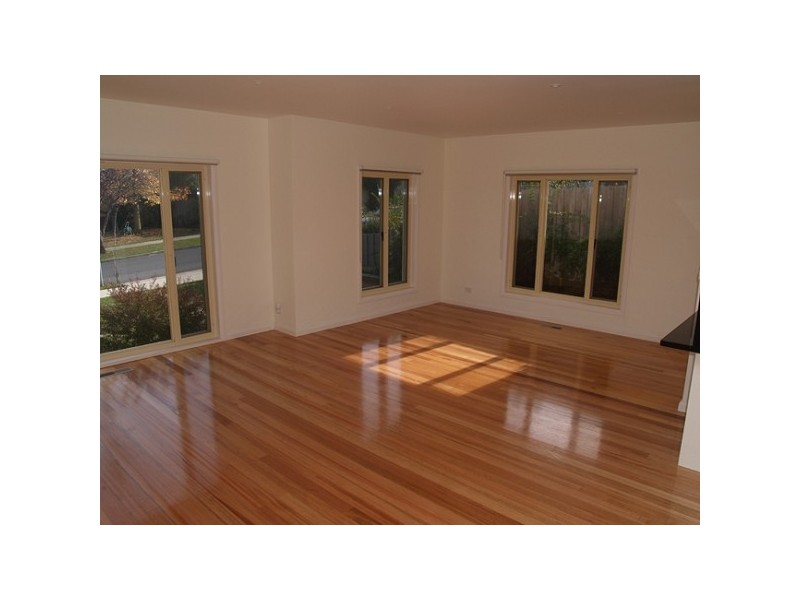 1/16 Morris Street, Doncaster VIC 3108