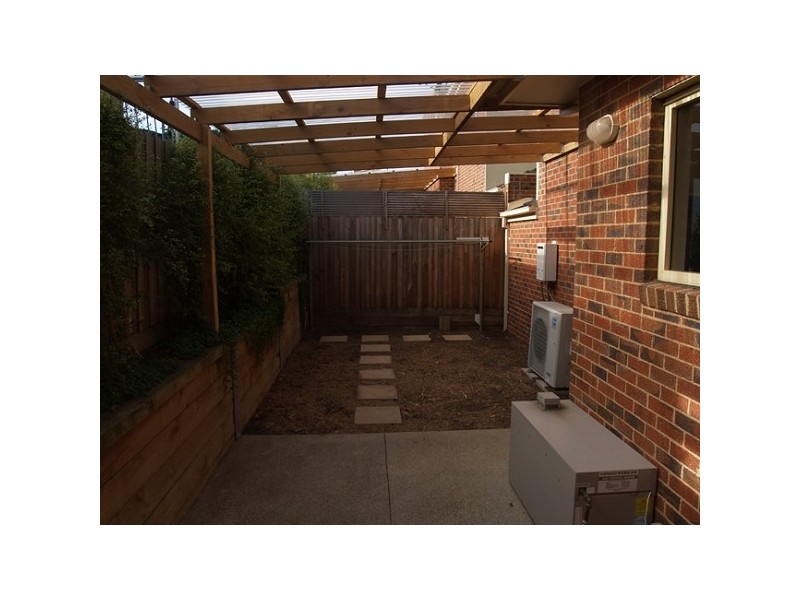 1/16 Morris Street, Doncaster VIC 3108