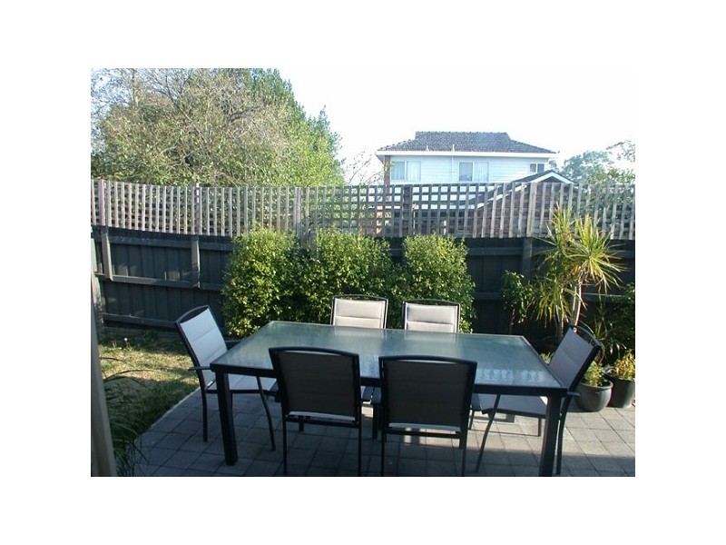 2/915 Doncaster Rd, Doncaster East VIC 3109