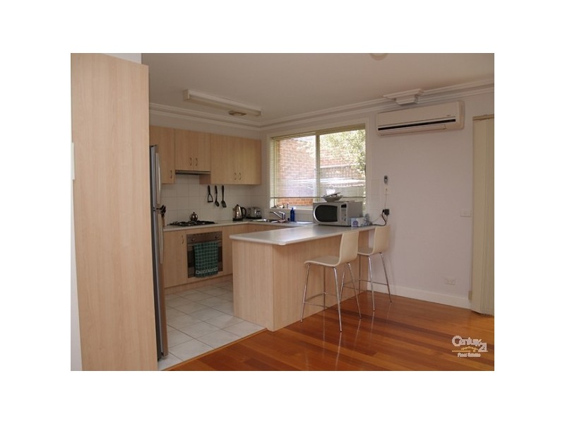 2/8 Roger Street, Doncaster East VIC 3109