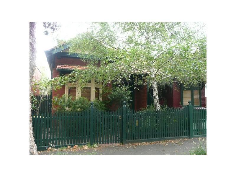 3 Wilton Grove, Elwood VIC 3184
