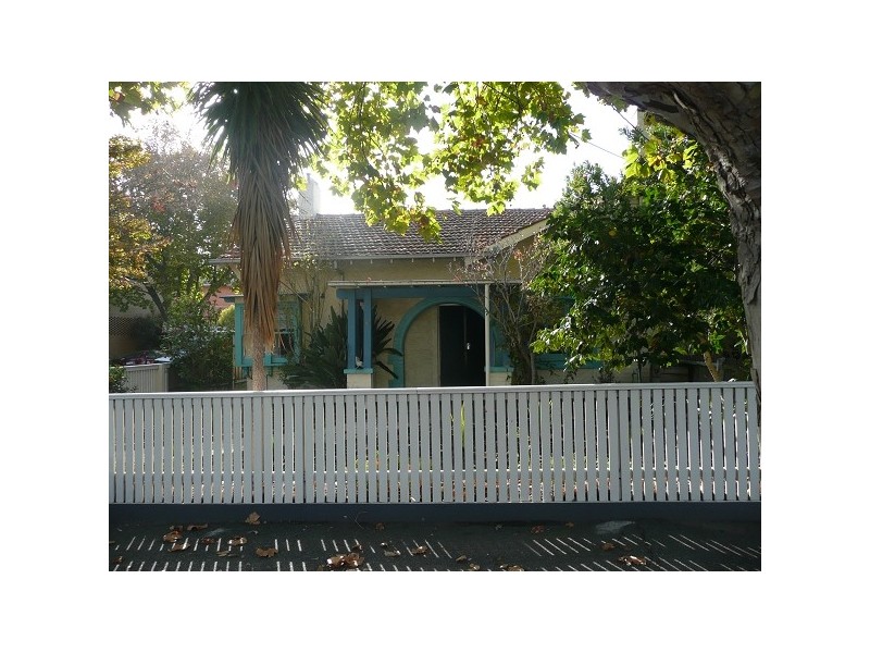 152 Mitford Street, Elwood VIC 3184