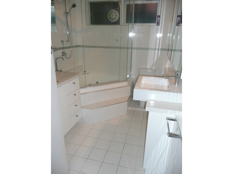 9/45a Ormond Esplanade, Elwood VIC 3184