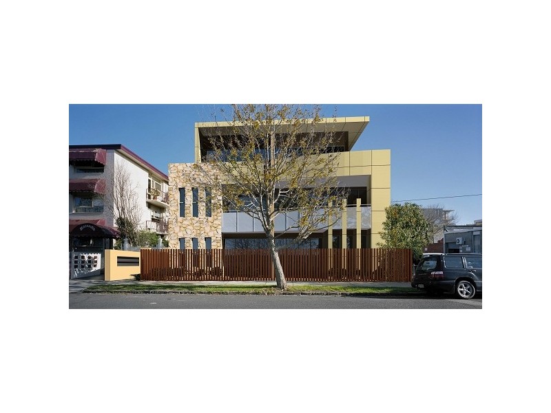 6 Pine Ave, Elwood VIC 3184