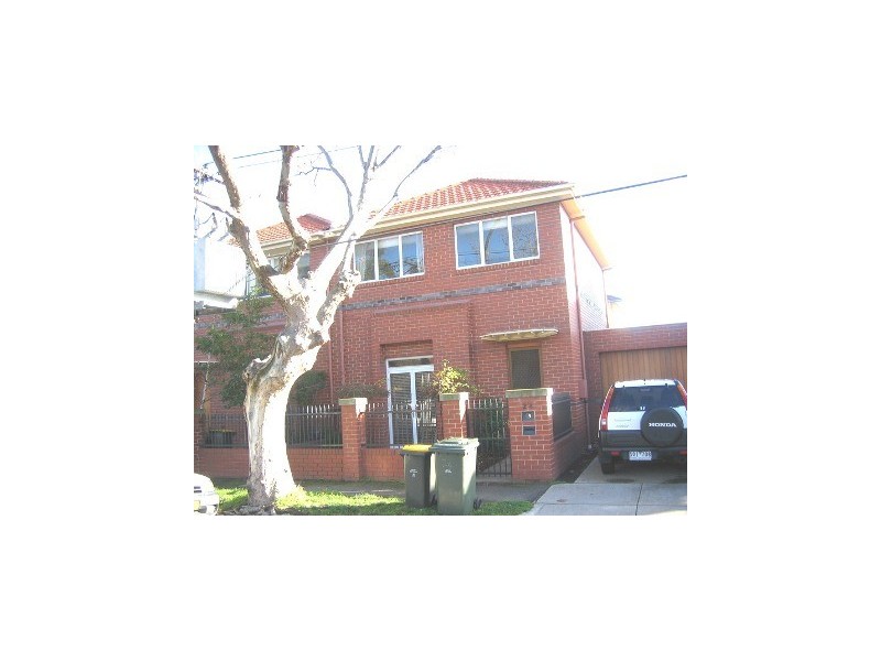 24 Heaton Avenue, Elwood VIC 3184