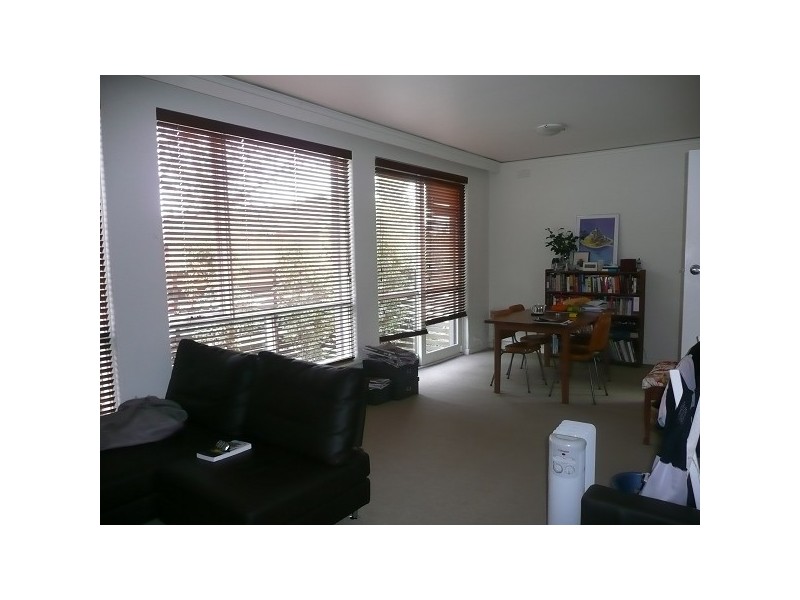 1/16 Coleridge Street, Elwood VIC 3184