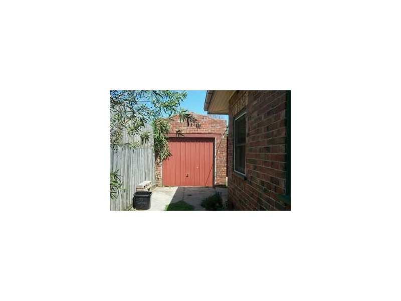 38 Westbury Grove, St Kilda East VIC 3183