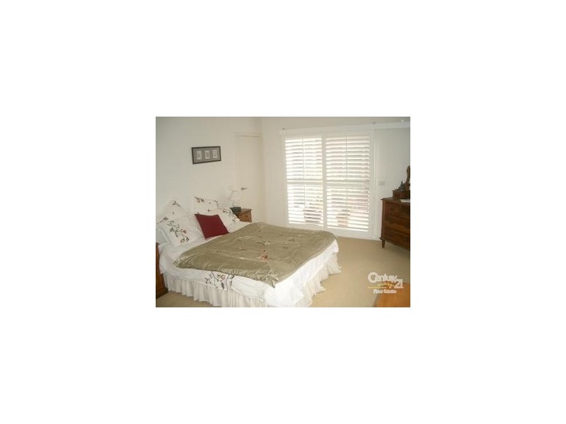 28 Heaton Avenue, Elwood VIC 3184