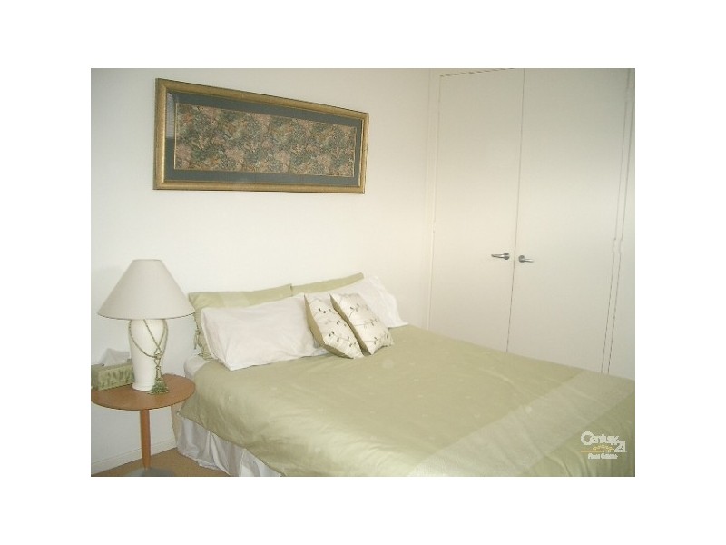 28 Heaton Avenue, Elwood VIC 3184