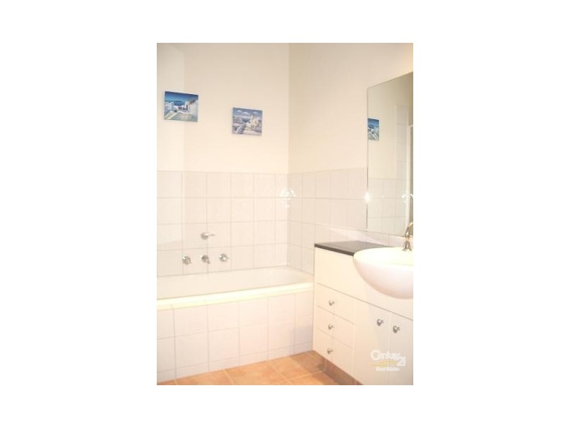 28 Heaton Avenue, Elwood VIC 3184