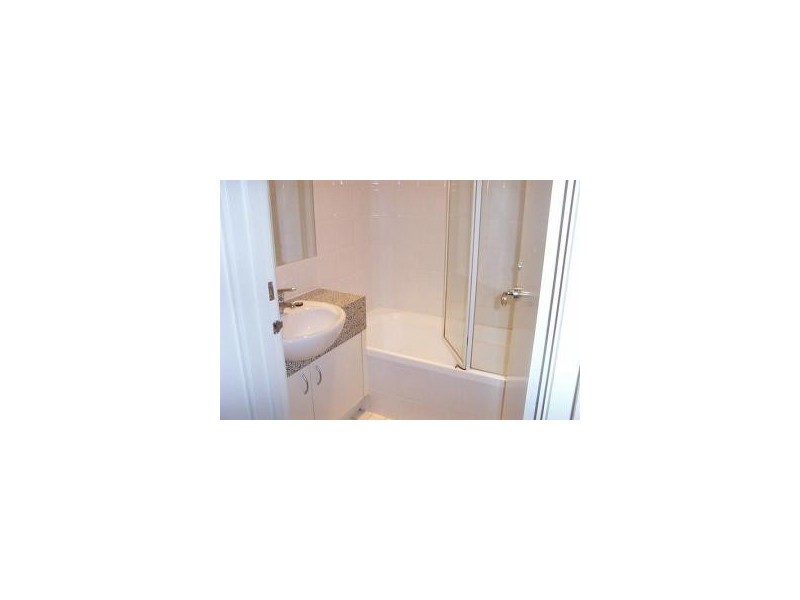 11/145 Ormond Road, Elwood VIC 3184