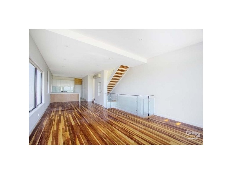 2/65 Marine Parade, Elwood VIC 3184