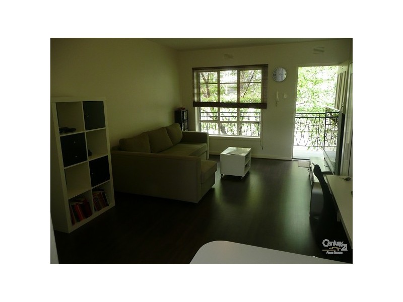 16/131 Glen Huntly Road, Elwood VIC 3184