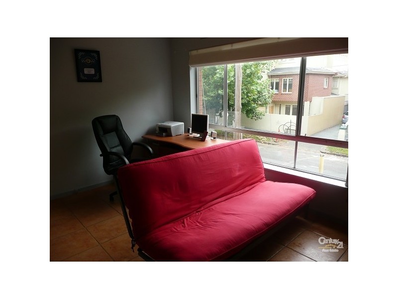 3/21 Tiuna Grove, Elwood VIC 3184