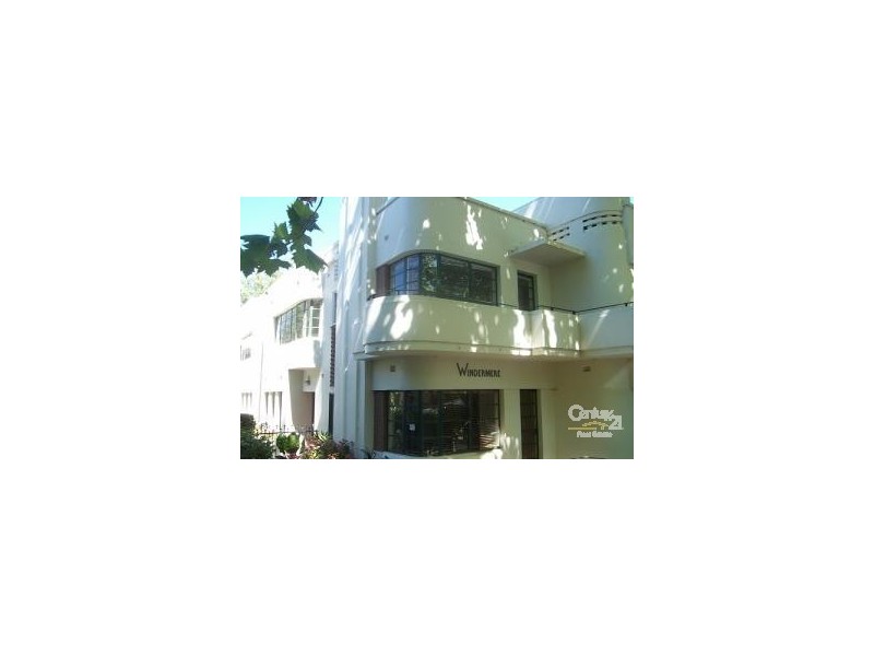 2/49 Broadway, Elwood VIC 3184