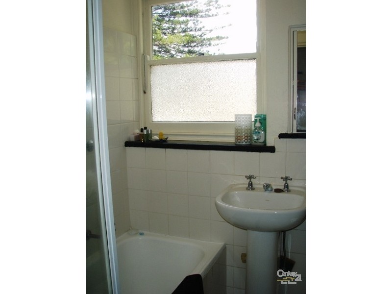 2/49 Broadway, Elwood VIC 3184