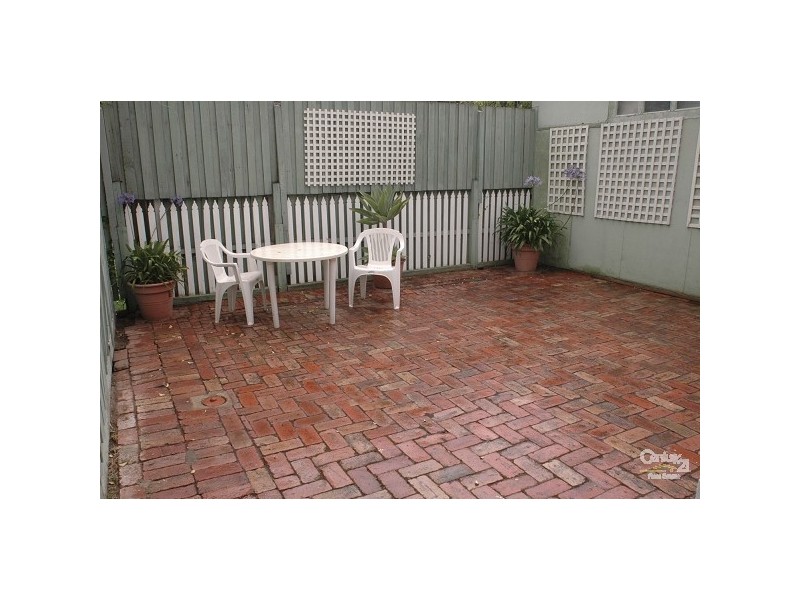 10 Normandy Road, Elwood VIC 3184