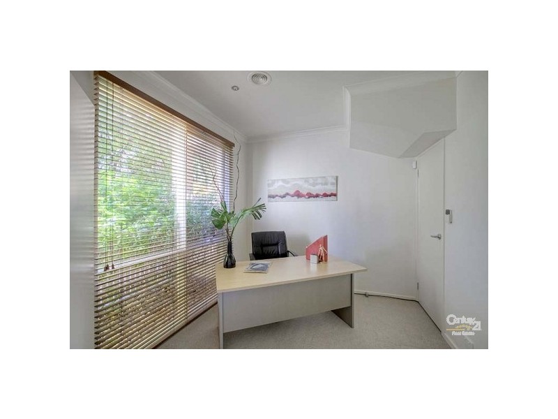 3/2A Vautier Street, Elwood VIC 3184