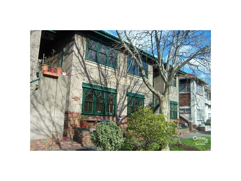 1/5 Byrne Avenue, Elwood VIC 3184