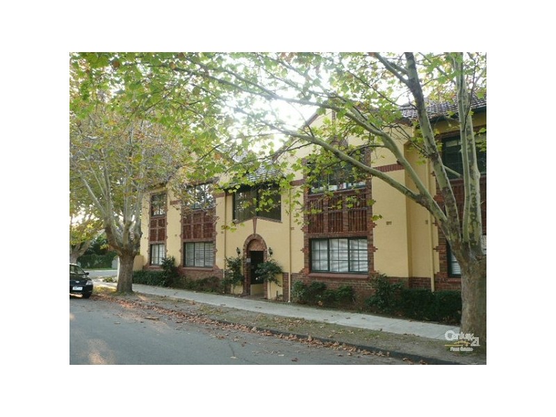 2/4a Meredith Street, Elwood VIC 3184