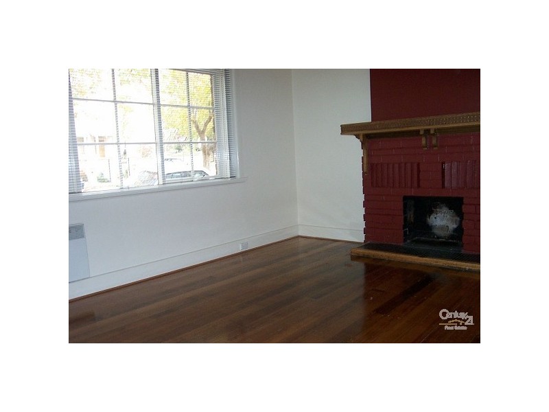 2/4a Meredith Street, Elwood VIC 3184